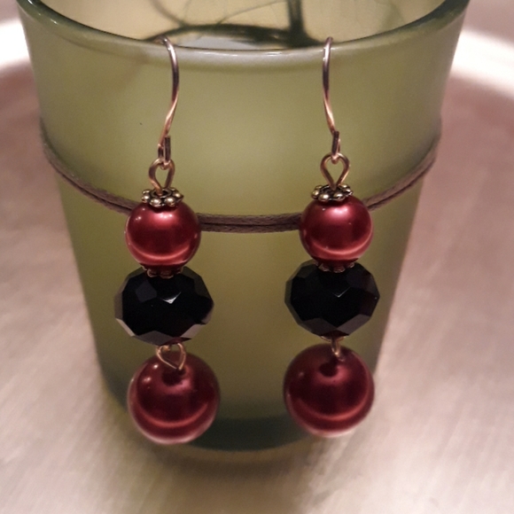 Shell Pearl Earrings - Picture 2 of 4